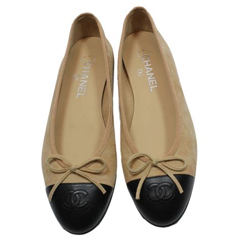 ballerines chanel beige et noir|Ballerines Chanel femme occasion .